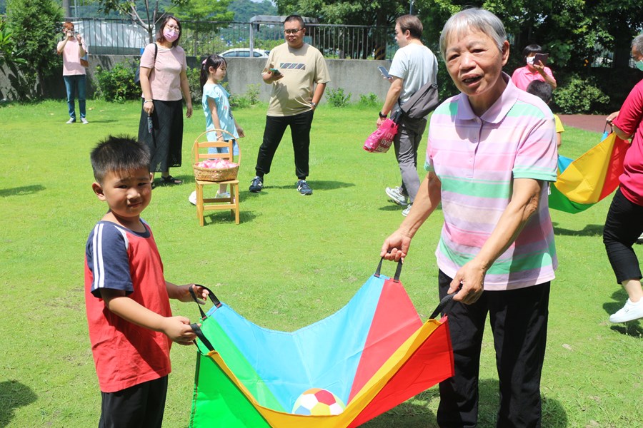 和阿太一起傳遞幸福