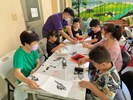 利用滾筒塗上顏料