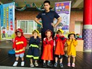 穿消防衣2
