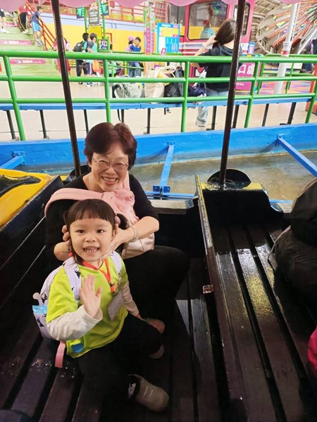 坐小船
