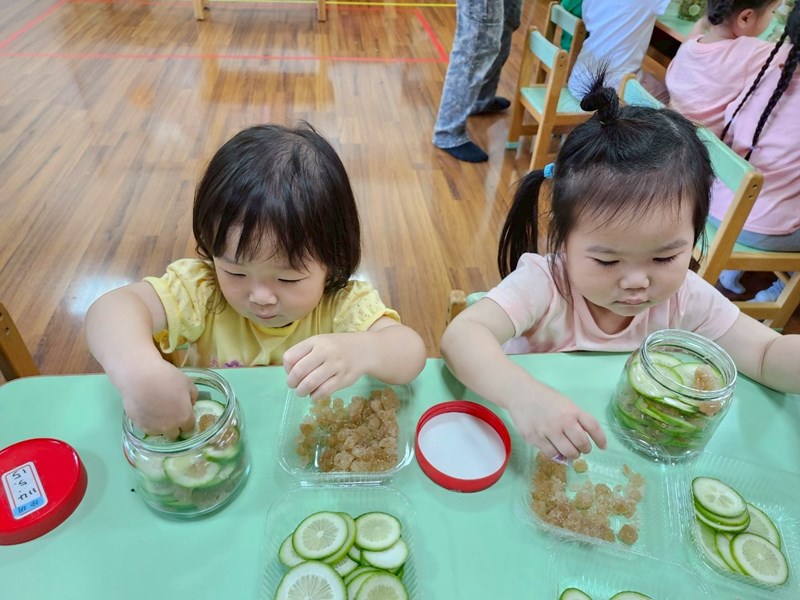 一層冰糖一層檸檬 