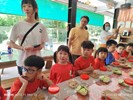 認真聽蜻蜓老師介紹檸檬酵素怎麼做
