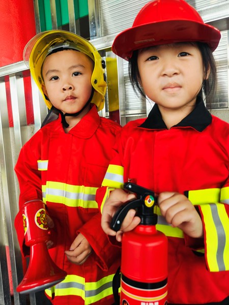體驗穿消防衣