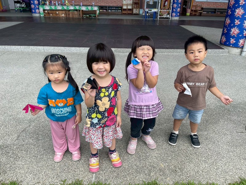 紙飛機，準備起飛