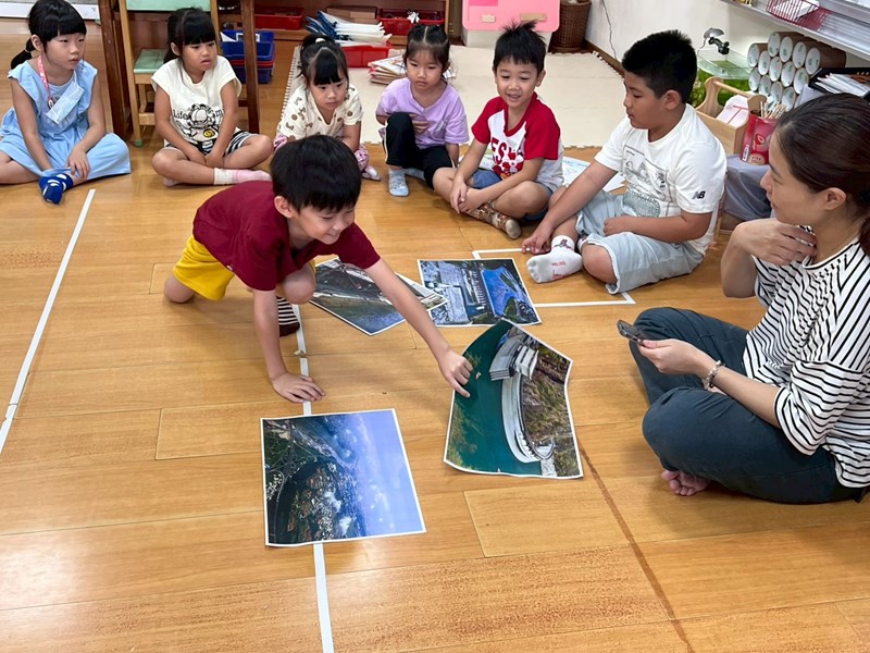 排列大甲溪與水圳的順序