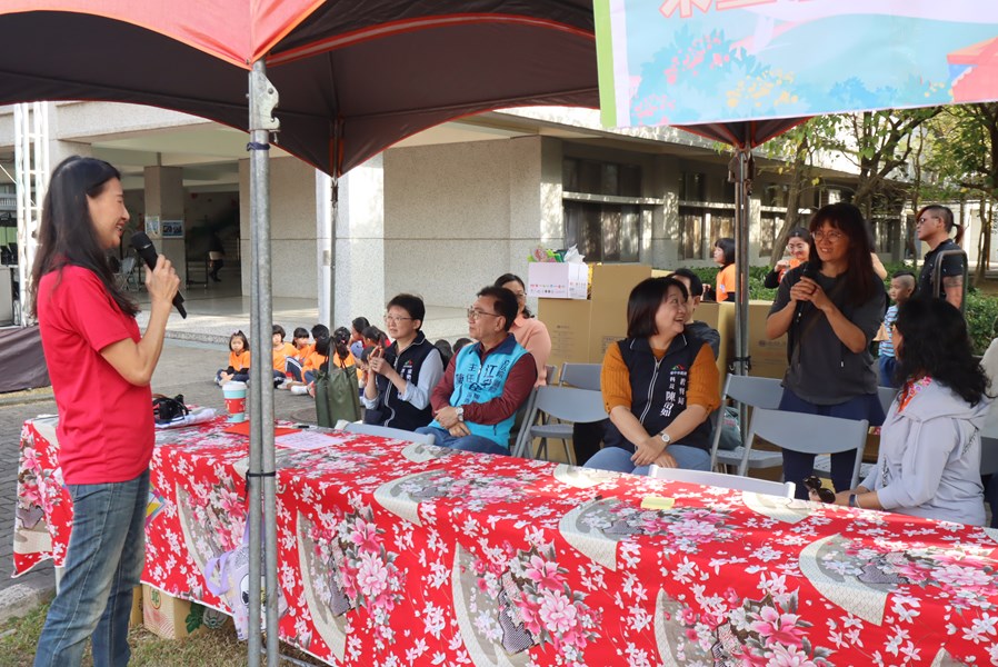 介紹與會來賓與致詞6