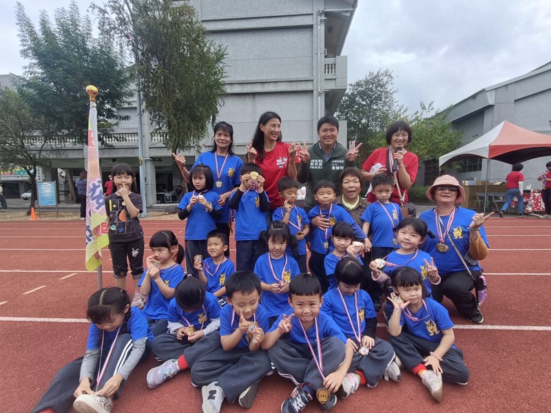 袋鼠班頒獎團照