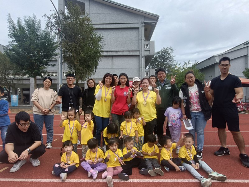 企鵝班頒獎團照1