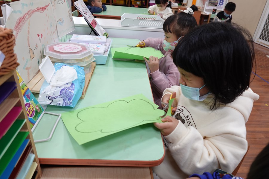 製作大樹-剪樹葉