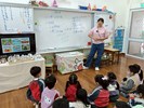 和幼童一起統整本學期所學