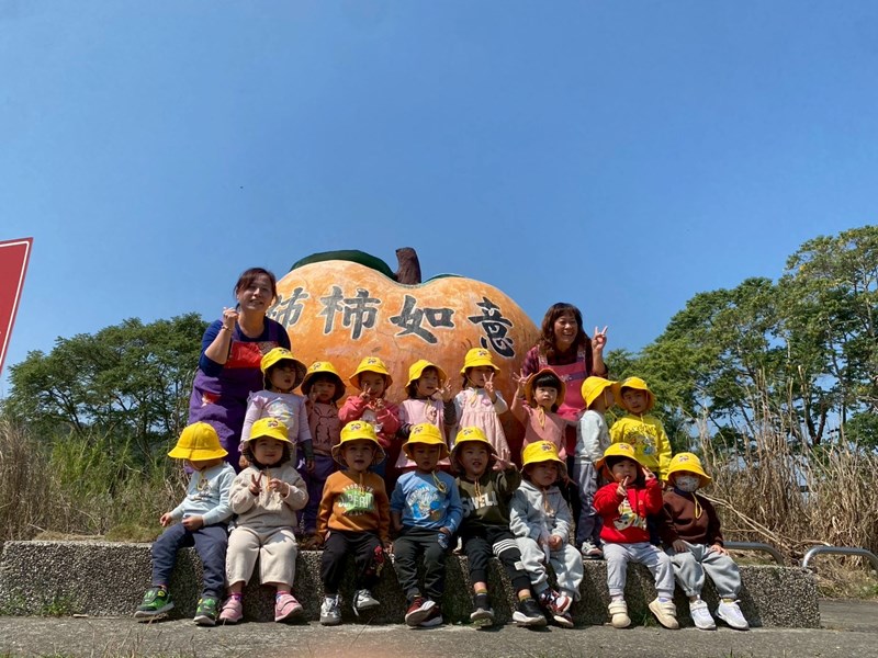 小企鵝跟柿柿如意照相