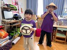 演果農載水果到果菜市場的故事