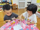 幫小熊貼上眼睛 (2)