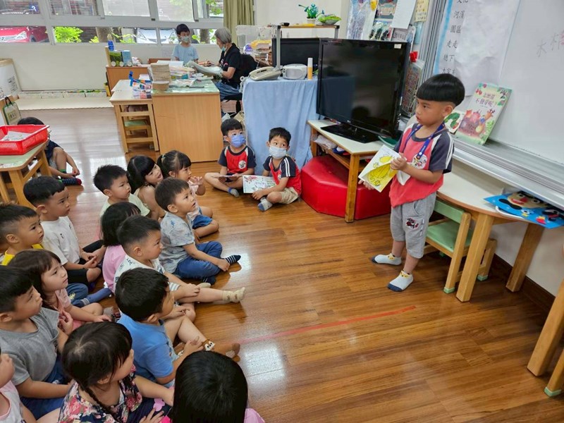 小小說書人