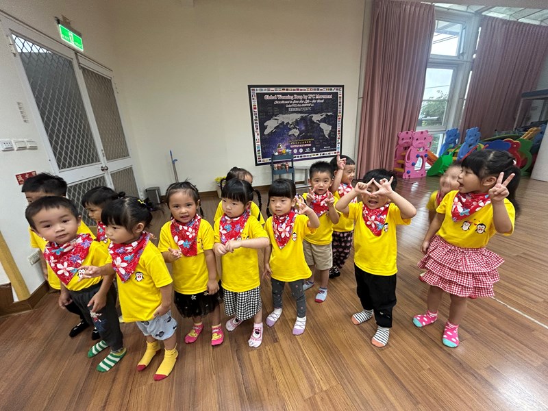 小企鵝準備要上台囉