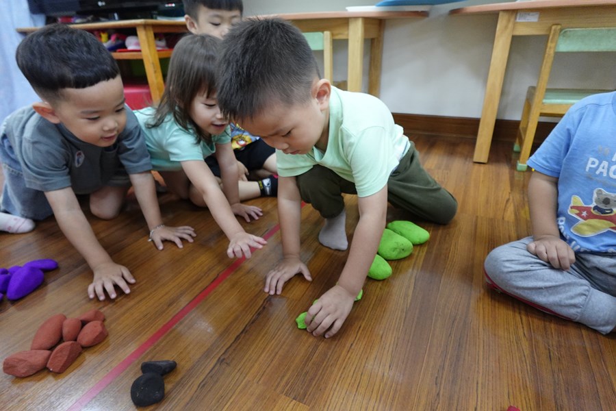 石頭從大排列到小