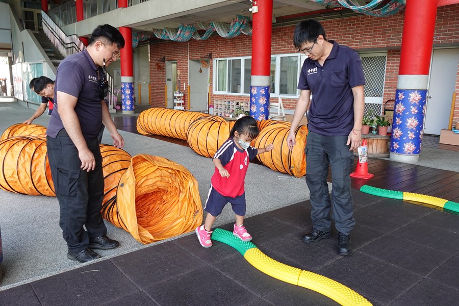 地震闖關遊戲